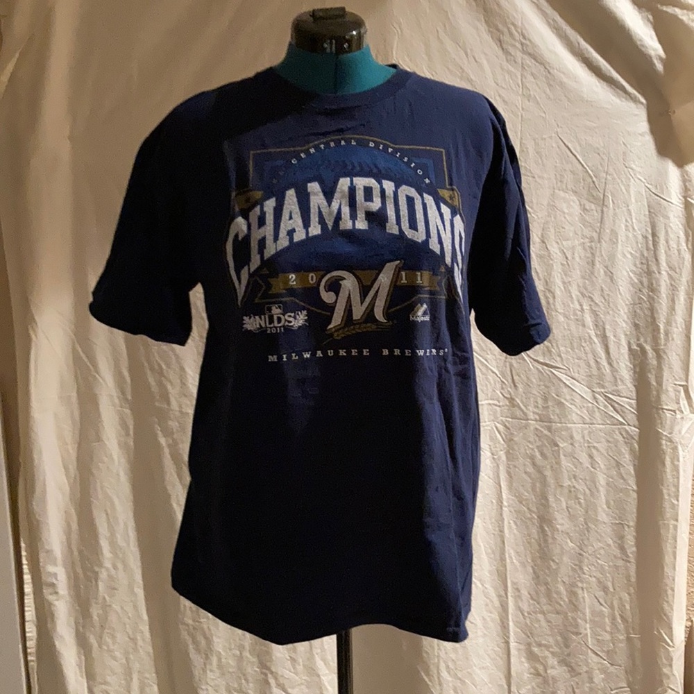 EUC - Majestic - Brewers 2011 Champs Tee - L -Navy